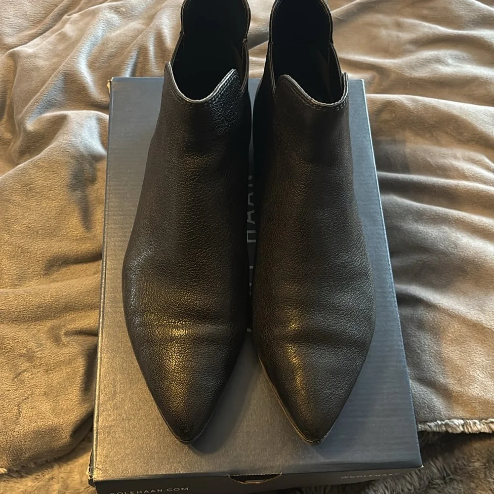 Cole haan hara bootie. Size 10 - Picture 2 of 3